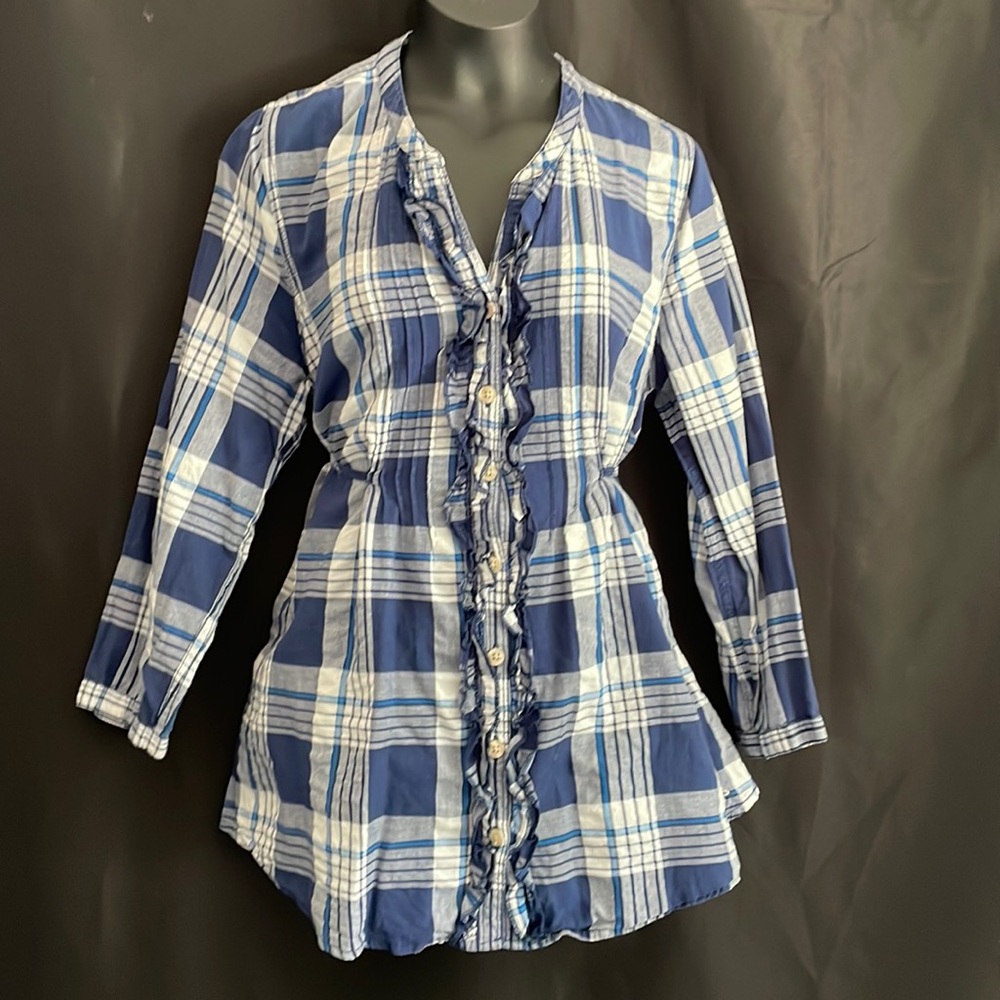 Hollister cotton plaid blouse pleats and frills down each side of buttons Sz L